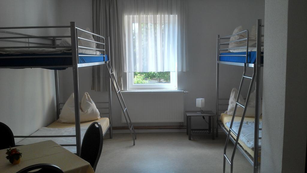 Hostel Fewo Finsterwalde Pokoj fotografie